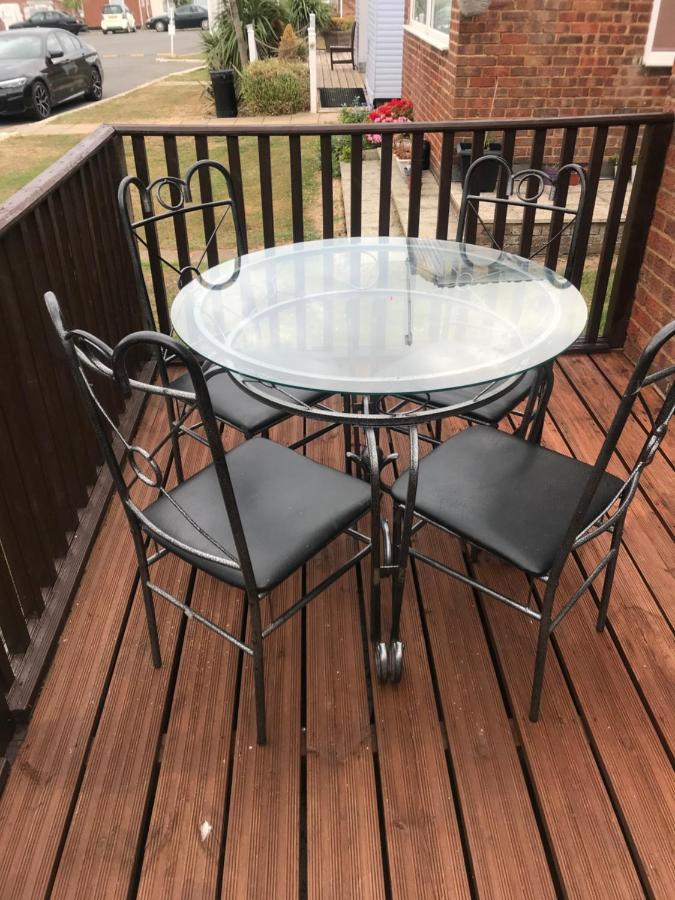 Leysdown-On-Sea Saddlebrook Holiday Park 3 Bedroom Brick Built Chalet Bungalow Экстерьер фото