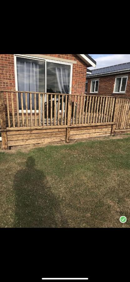 Leysdown-On-Sea Saddlebrook Holiday Park 3 Bedroom Brick Built Chalet Bungalow Экстерьер фото